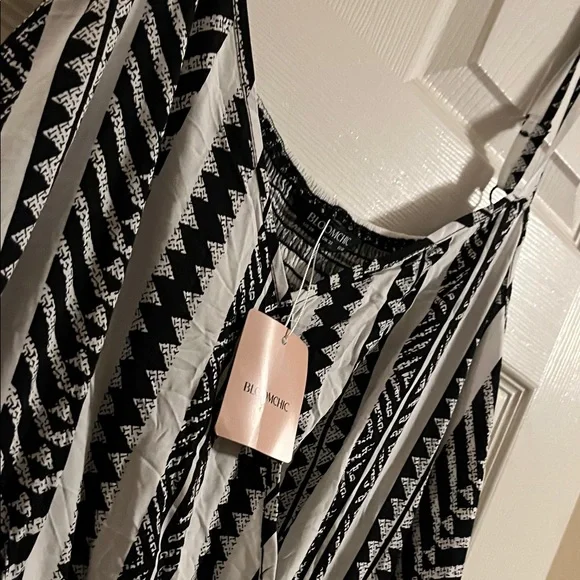 BloomChic Monochrome Patterned Maxi Dress - Picture 4 of 4